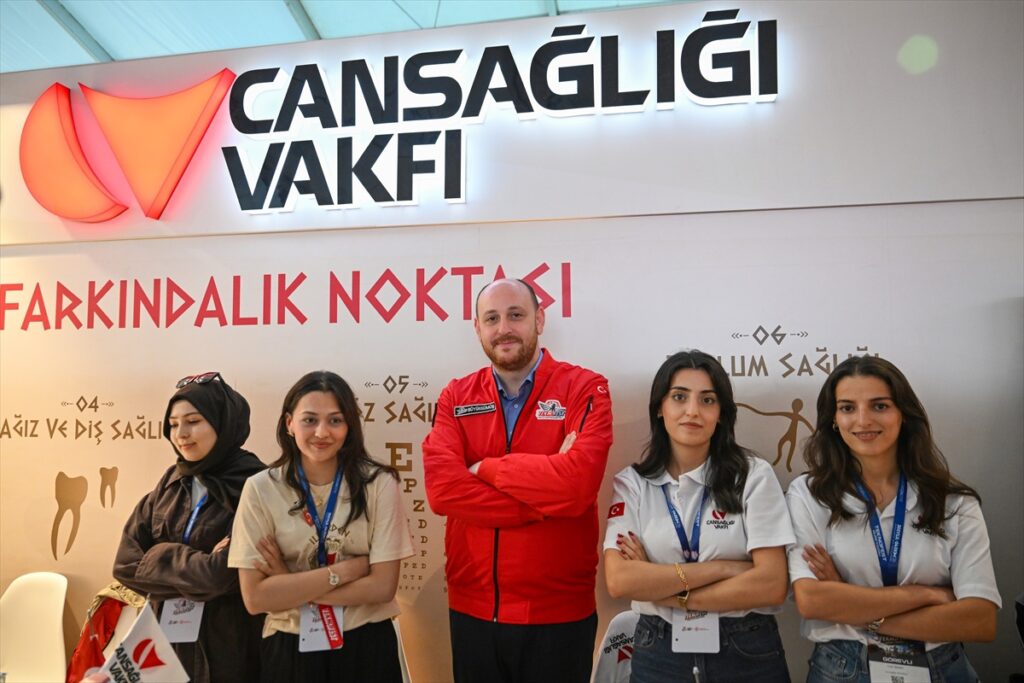 AK Partili Büyükgümüş, Şanlıurfa TEKNOFEST’te nesilleri bir arada görünce mutlu oldu